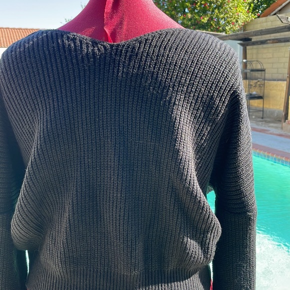 Cropped off shoulder sweater - Picture 5 of 8